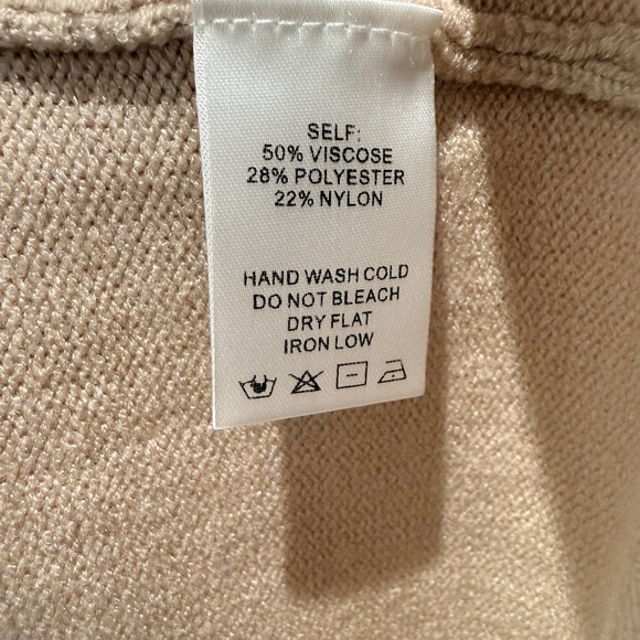 NWT Anthropologie Flat White Size Small Crew-Neck Dog Icon Sweater - Picture 13 of 16